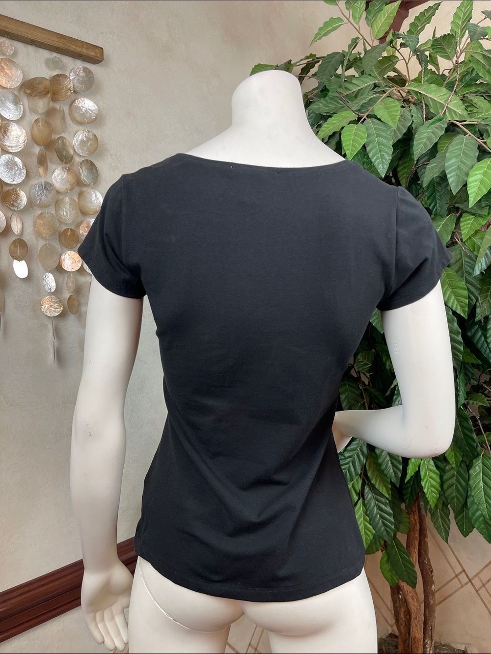 WHBM BLACK SCOOP NECK SILVER METALLIC BEAD ACCENT TEE - Picture 5 of 10